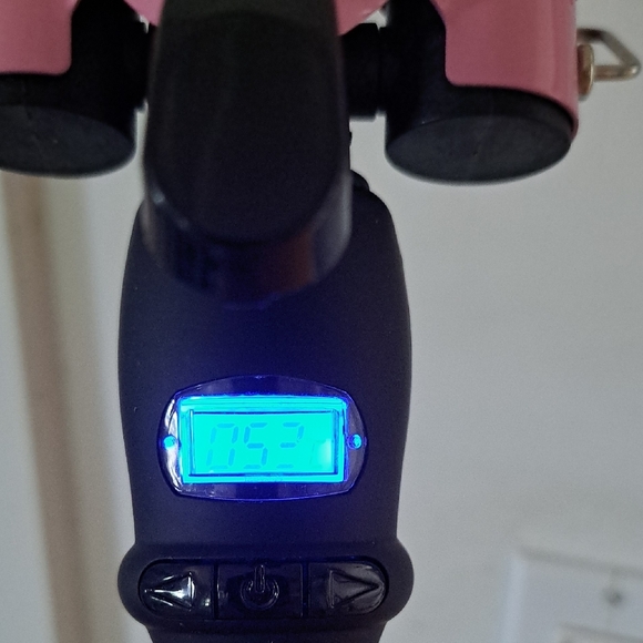 Pink Triple Barrel Hair Curler - Picture 4 of 4
